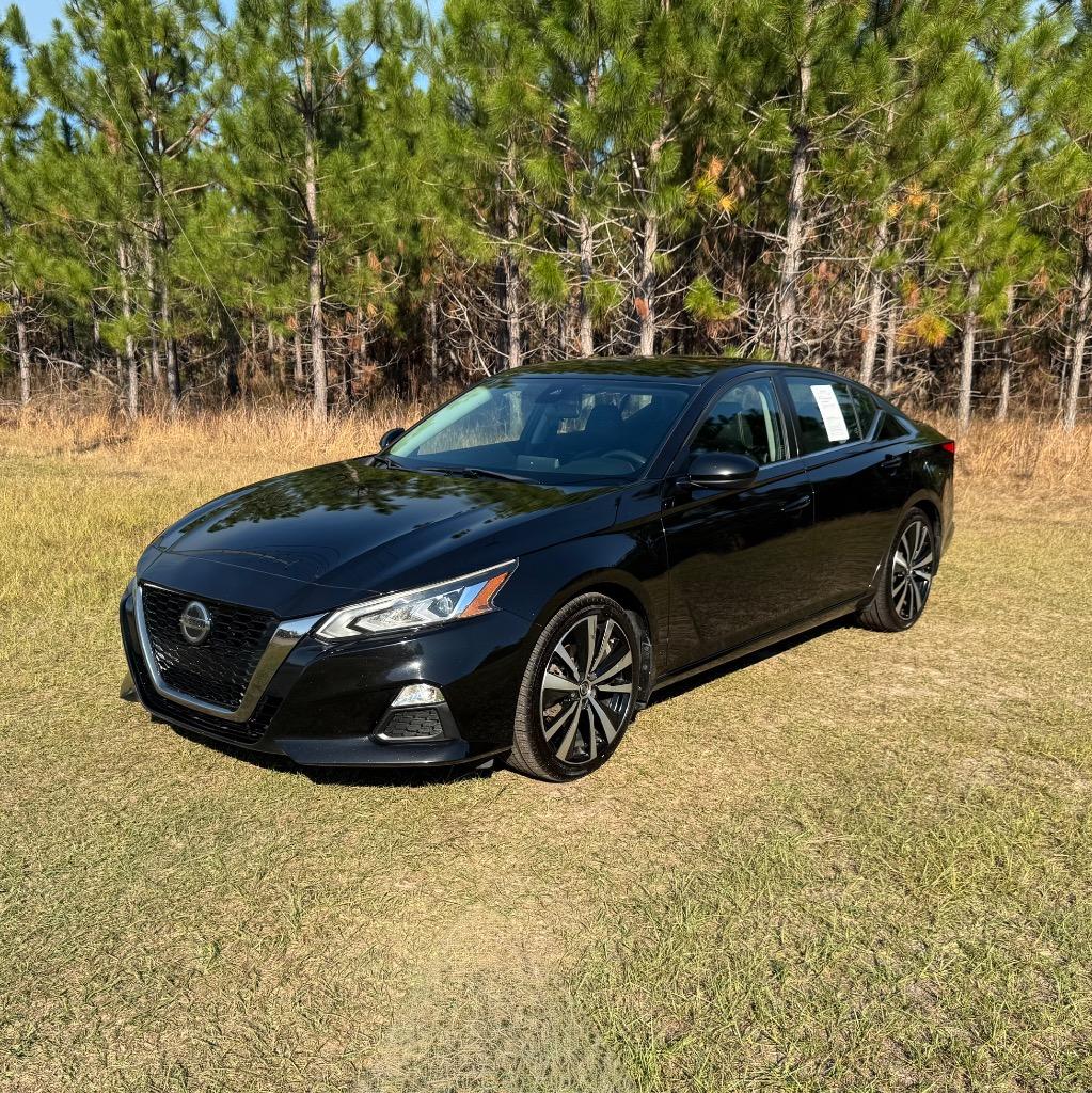 2020 Nissan Altima SR's photo